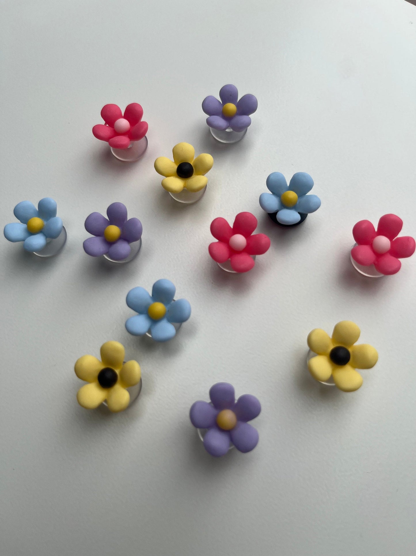 Mini Clay Daisy Flower Shoe Charms