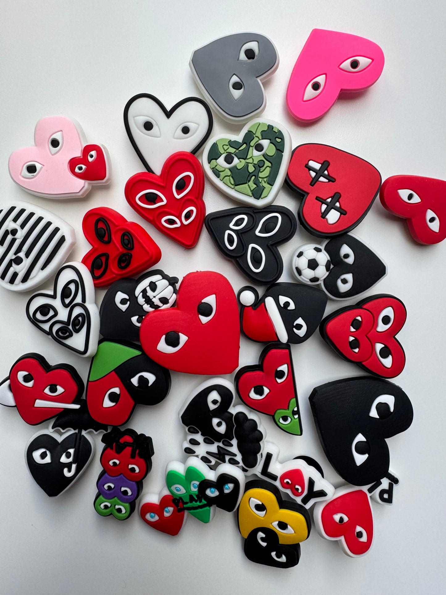 Heart With Eyes CDG Shoe Charms