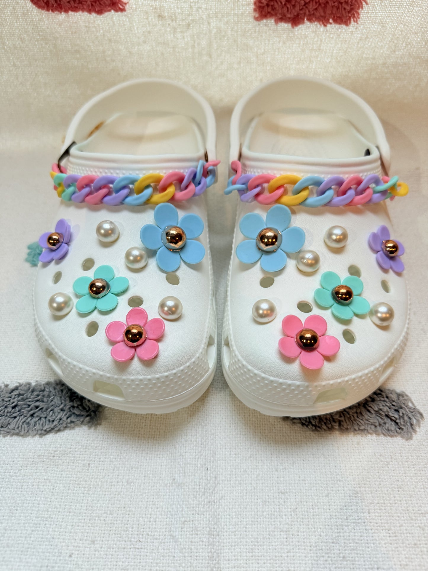 Clog Shoe Chains with Flowers and Pearls