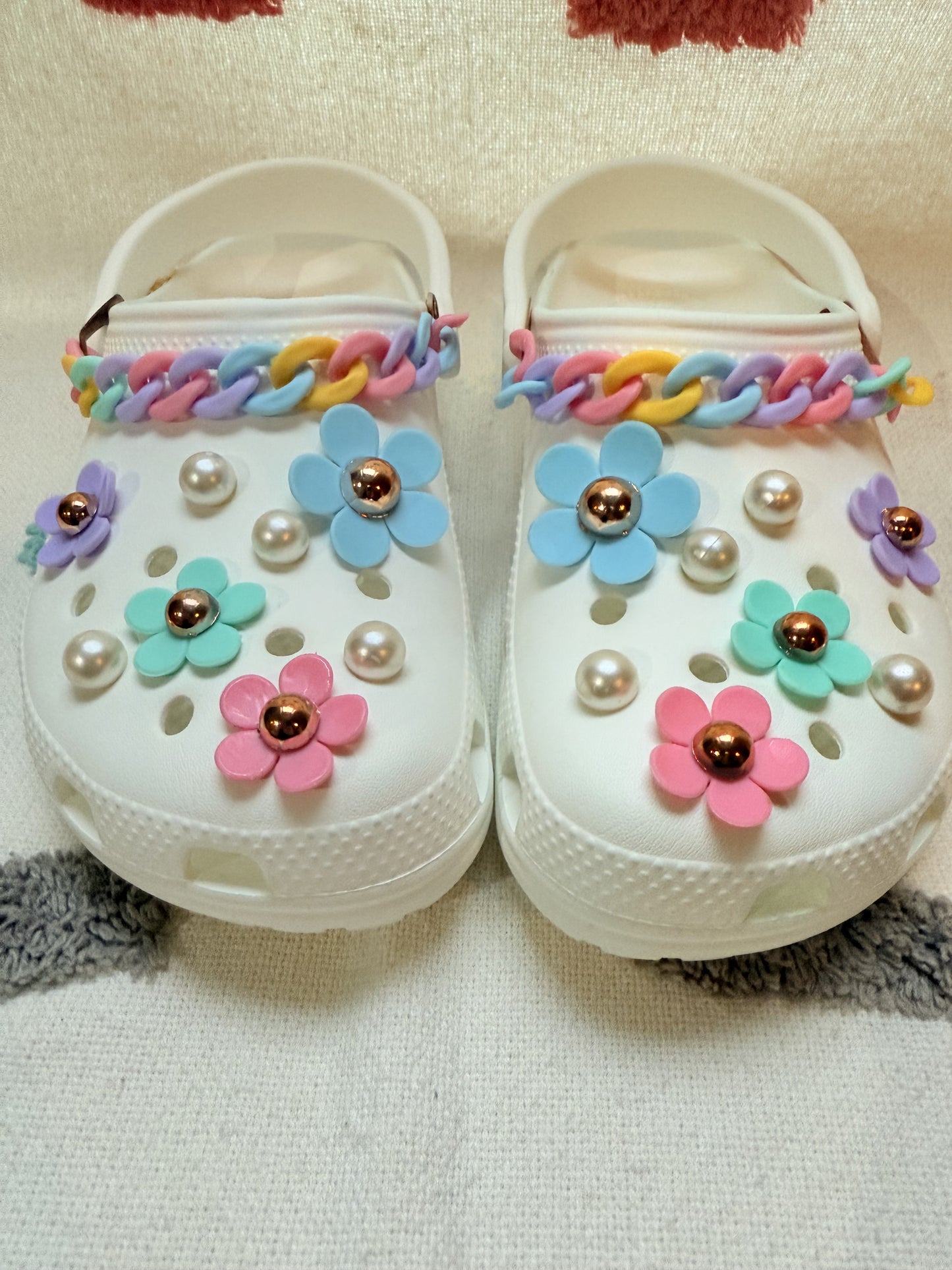 Clog Shoe Chains with Flowers and Pearls