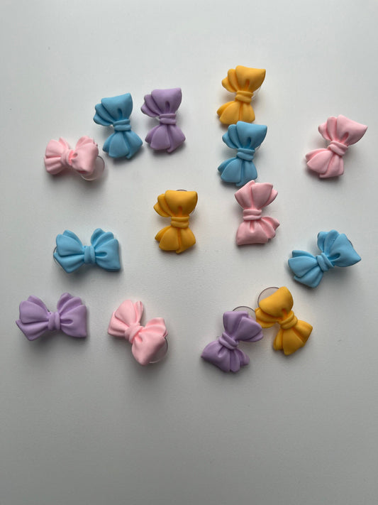 Clay Bow Shoe Charms